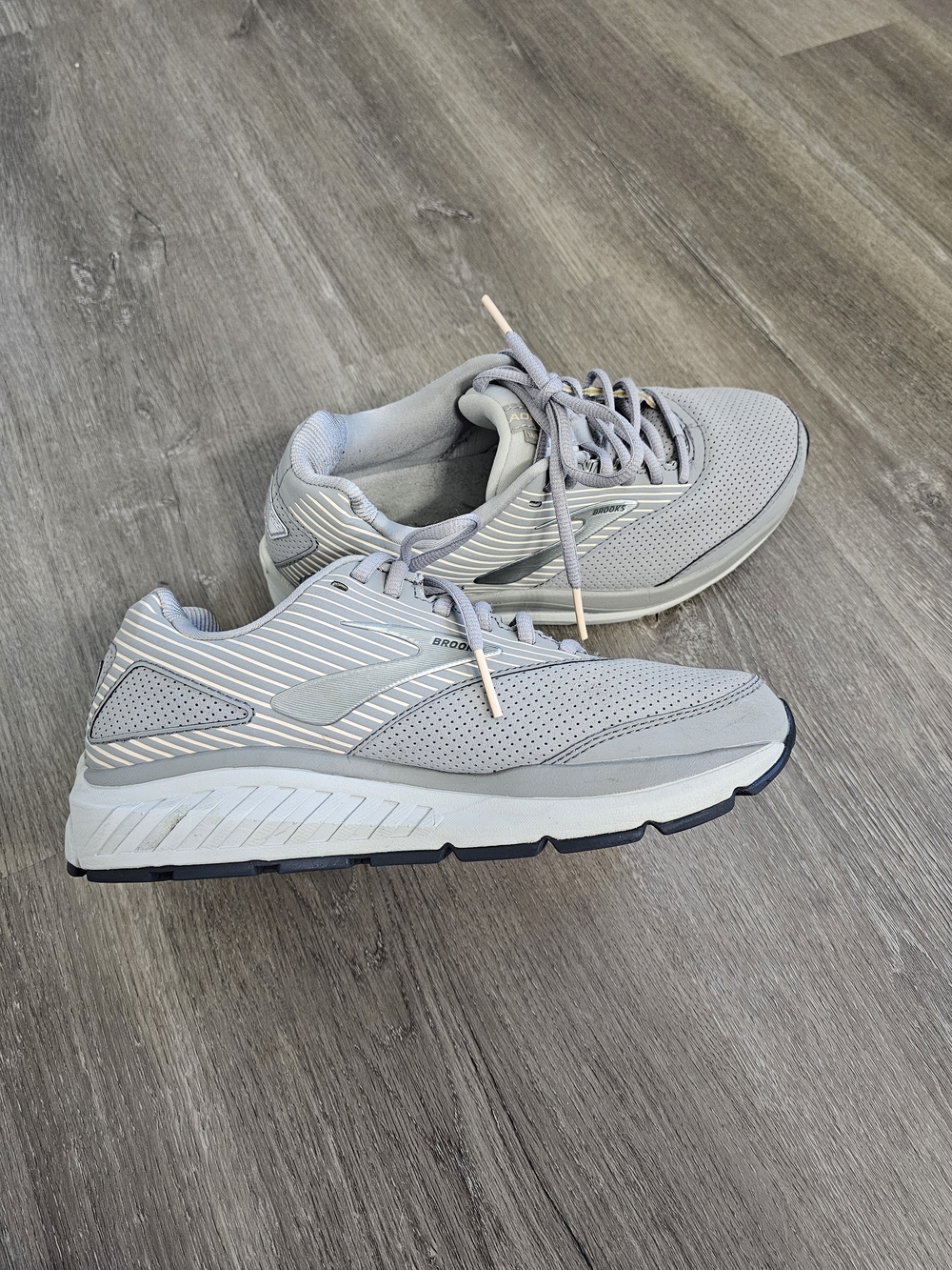 Brooks Addiction Walking Shoes